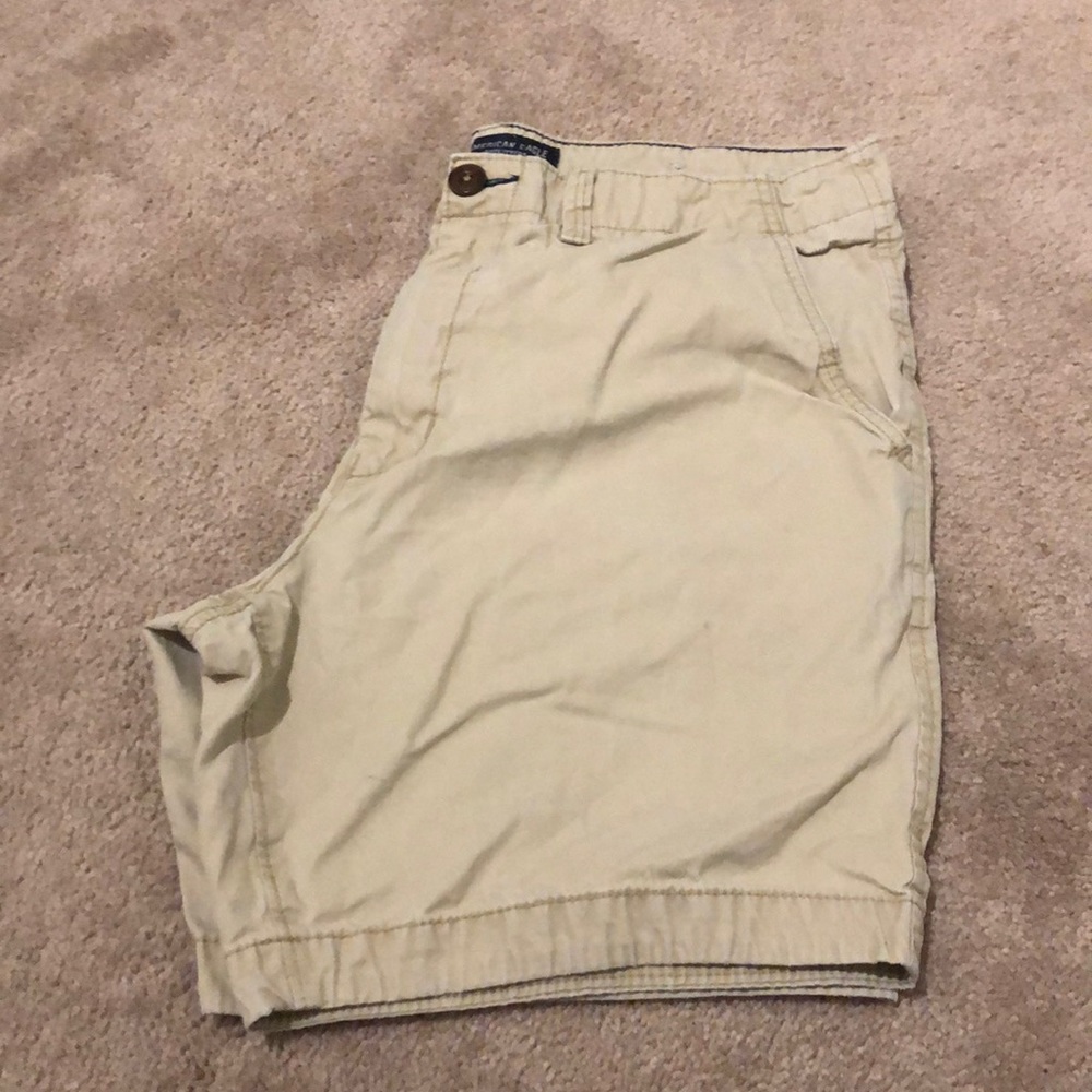 American eagle khaki shorts